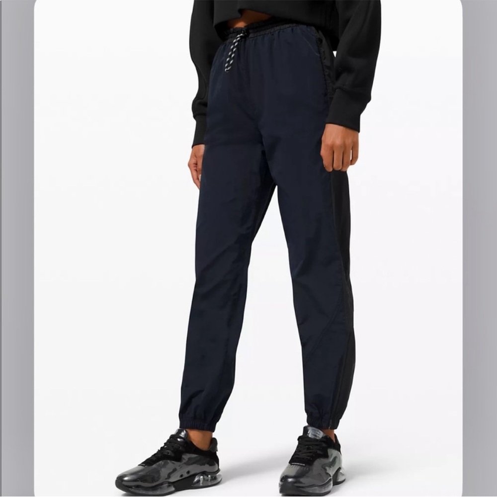 NWT Lululemon evergreen track pants